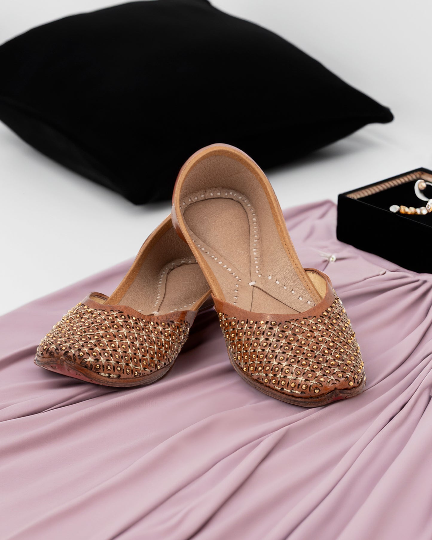 Amber - Women Jutti
