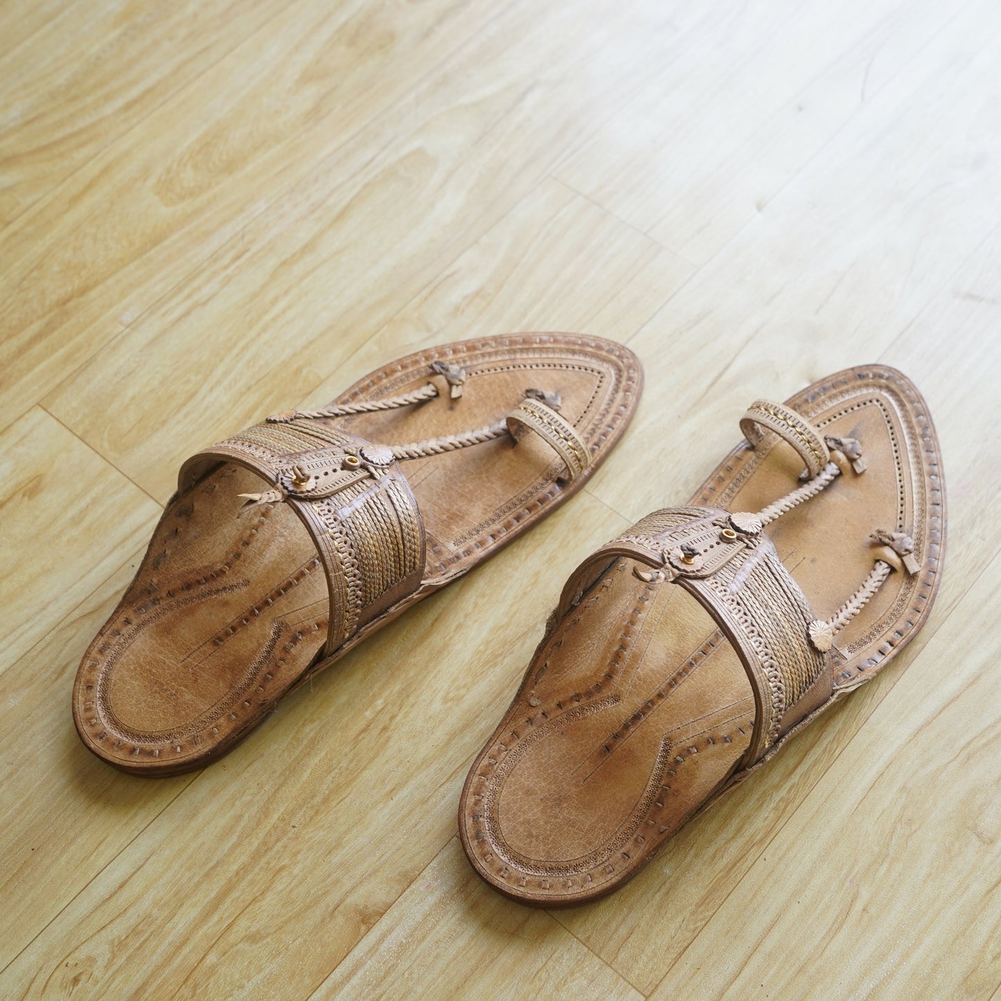 The Karigar Light Kolhapuri Chappal