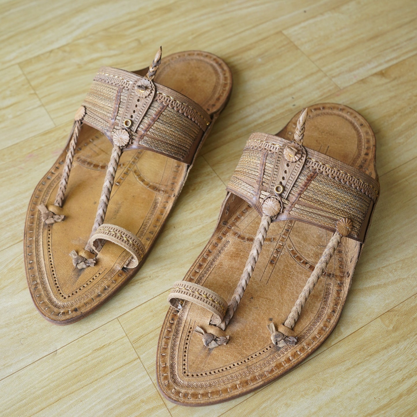 The Karigar Light Kolhapuri Chappal