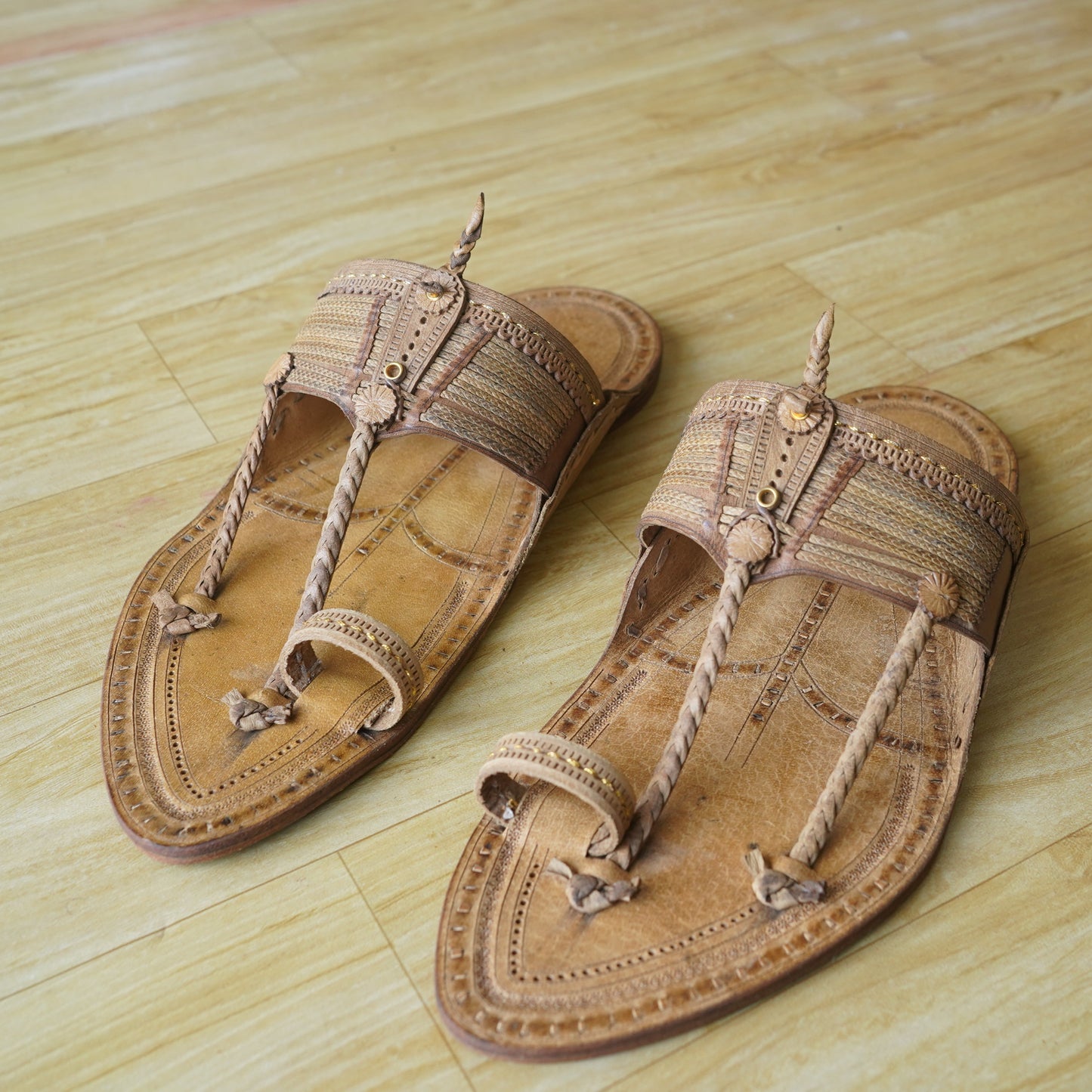 The Karigar Light Kolhapuri Chappal