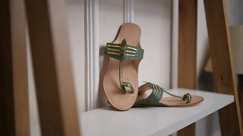 Double tone kolhapuri chappal