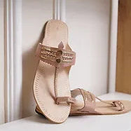 Niira womens Kolhapuri - Pink