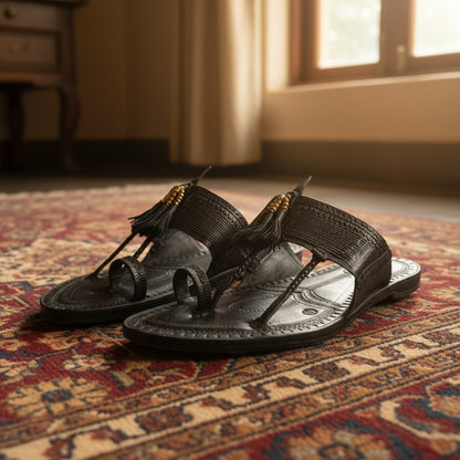 Korakari Classic | Black Kolhapuri Chappal