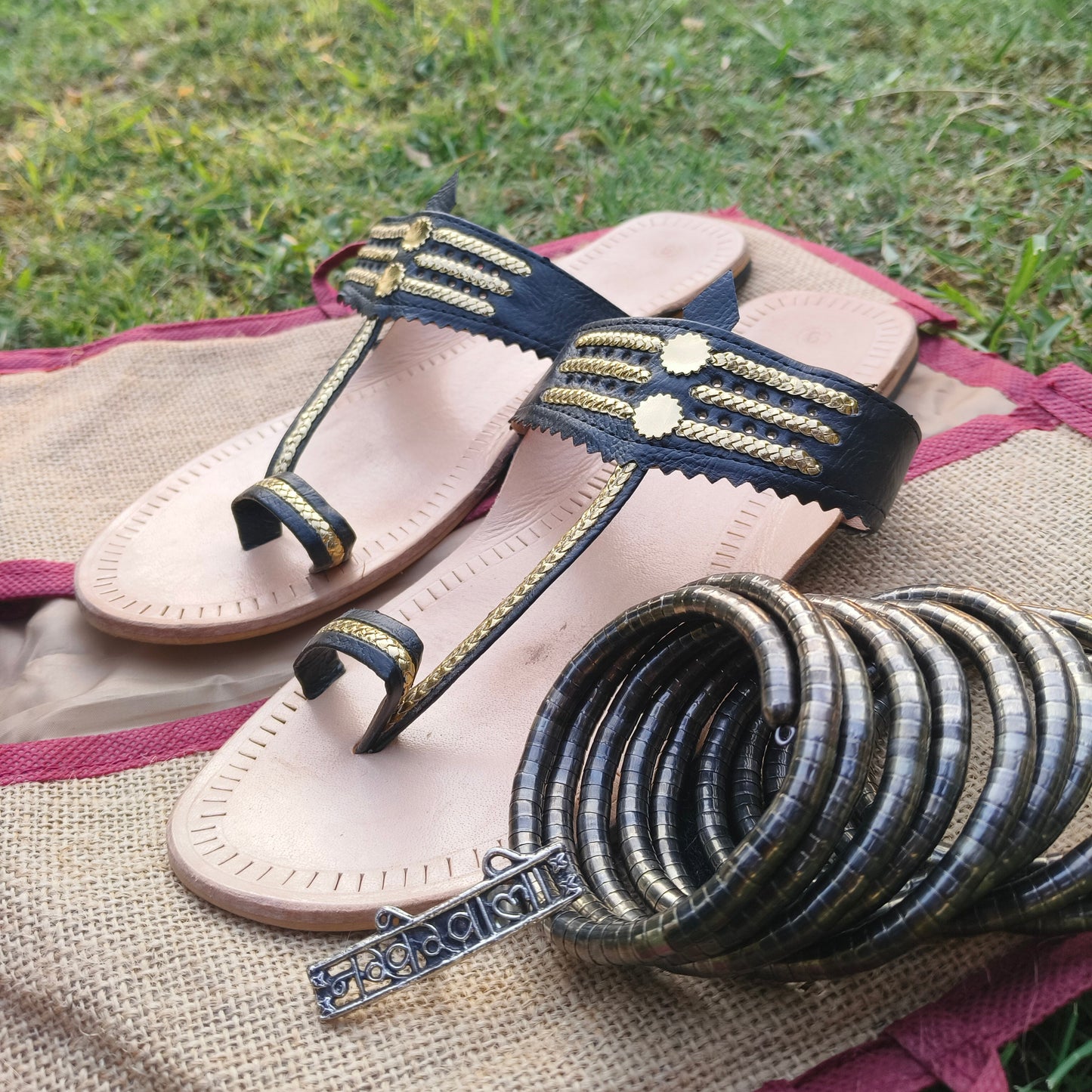 The Mina | Women | Leather Kolhapuri Chappal