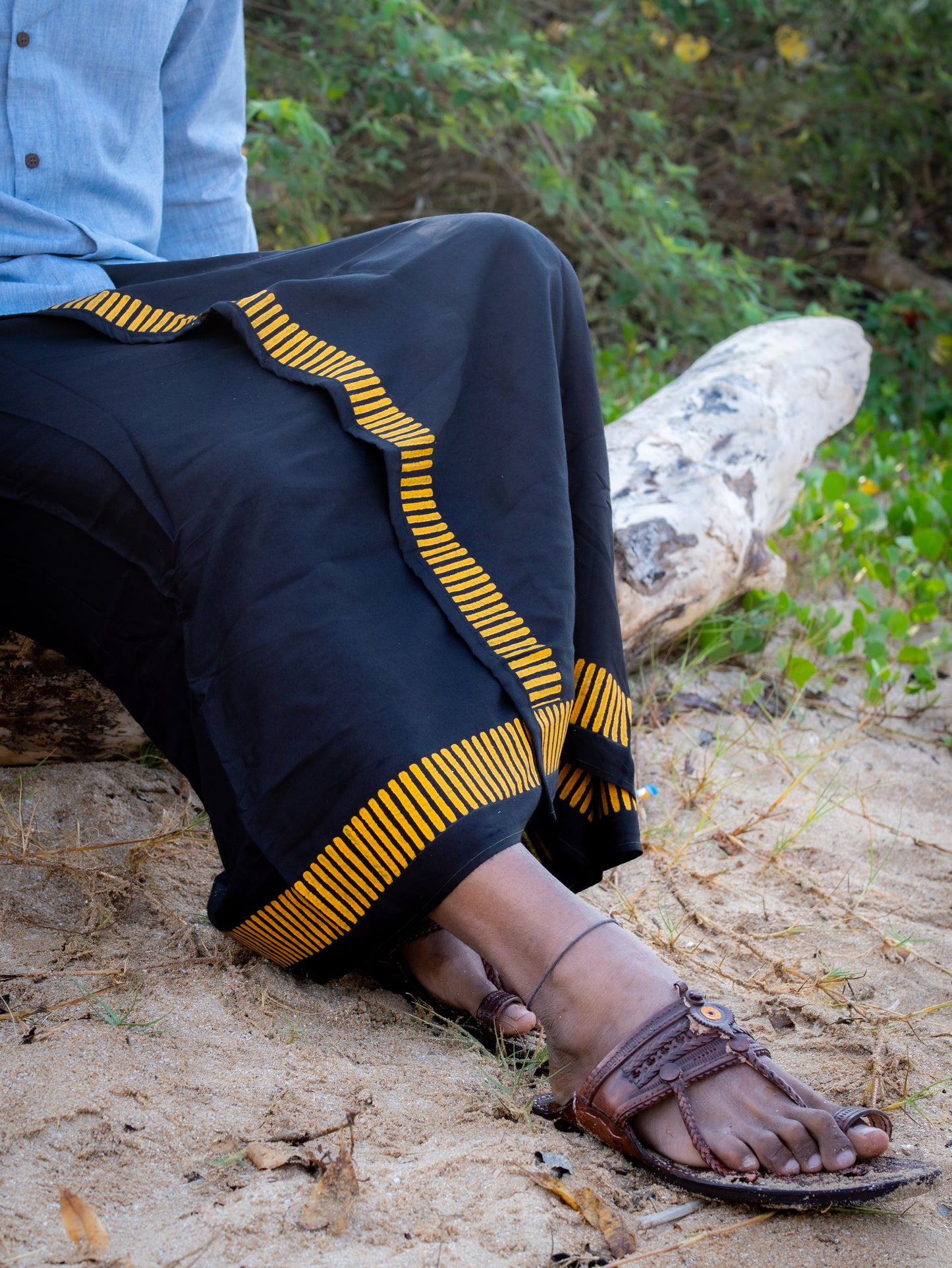 Kora Khaadi Dhoti - Lungi | Veshti | Pancha Wrap - Black and Yellow