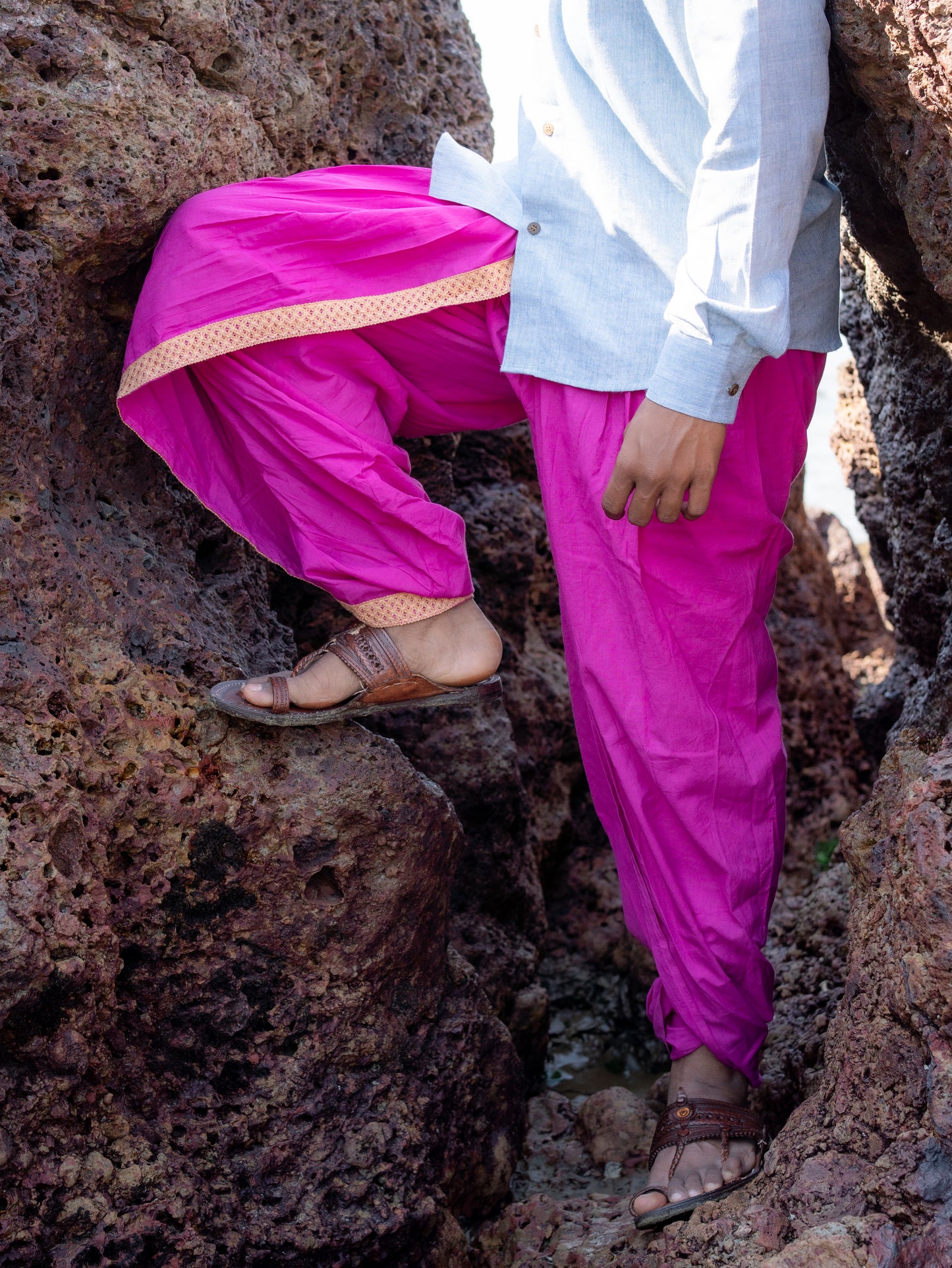 Dhoti Drapers for Men with Border  - Pink