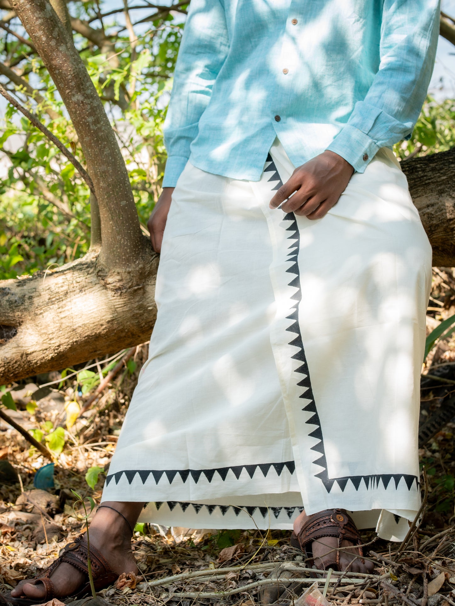 Kora Khaadi Dhoti - Lungi | Veshti | Pancha Wrap - White