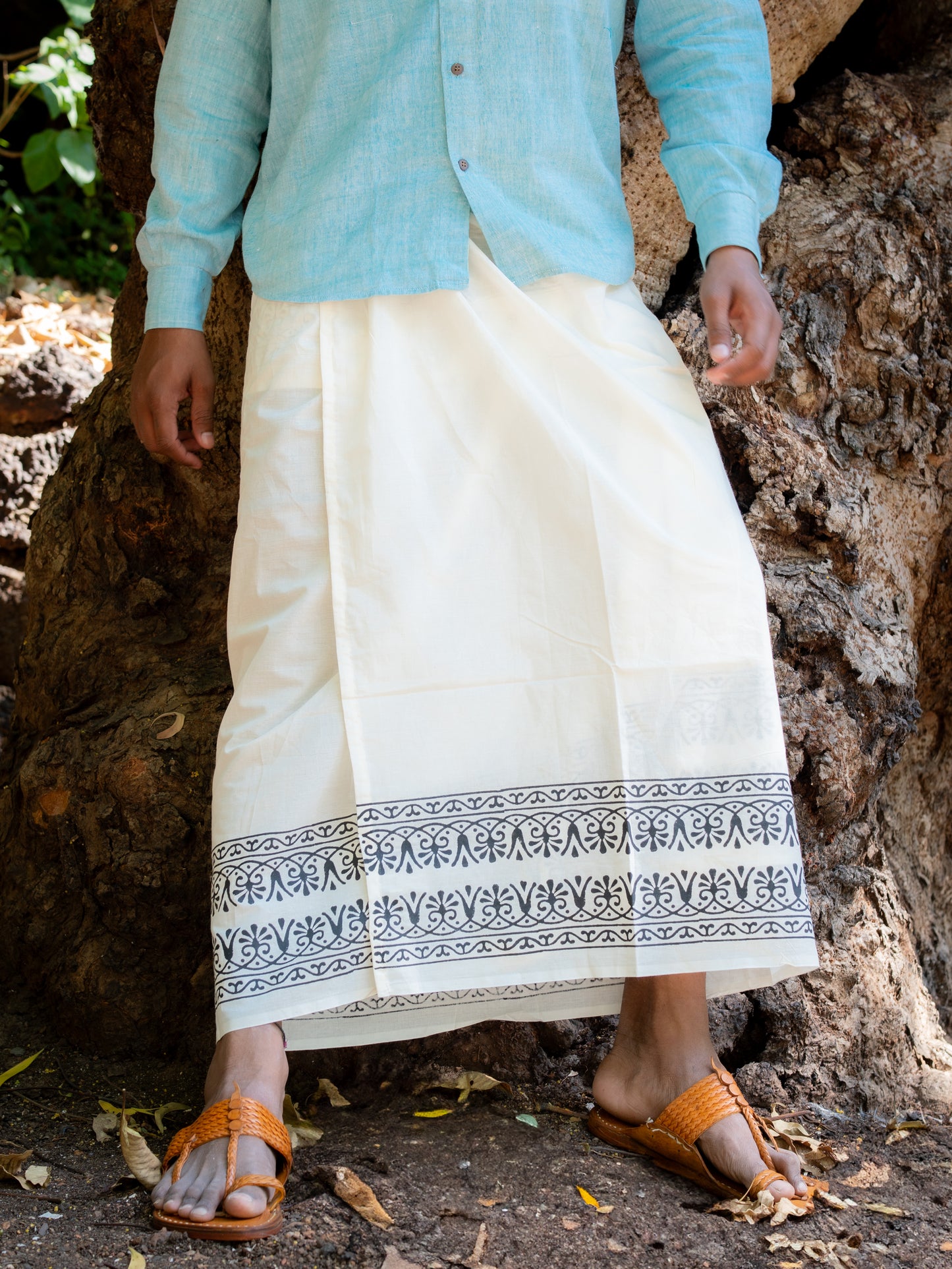 Kora Khaadi Dhoti - Lungi | Veshti | Pancha Wrap - White