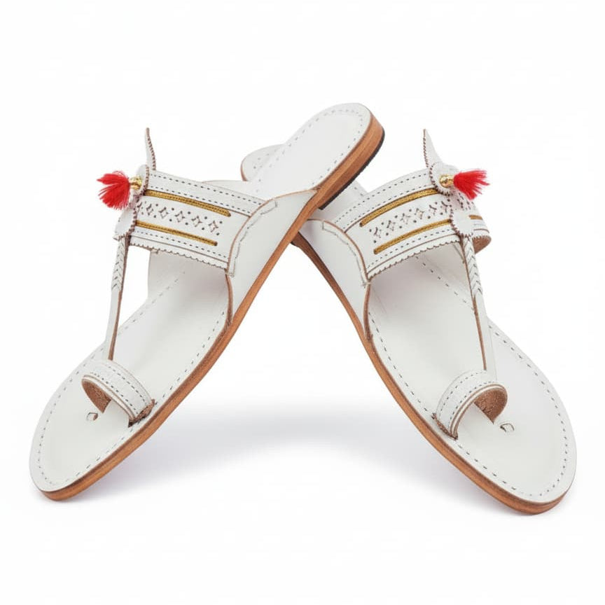 Korakari Authentic White Men Kolhapuri Chappal