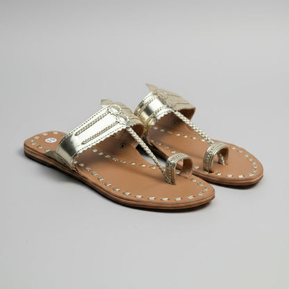 Dot kolhapuri chappal