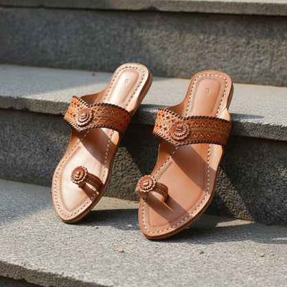 The Light Arrow | Women | Leather Kolhapuri Chappal