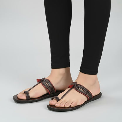 The  Dark Gaze | Women |  Leather Kolhapuri Chappal