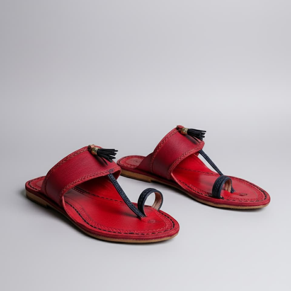 Karagiri Agnya | Women | Leather Kolhapuri Chappal