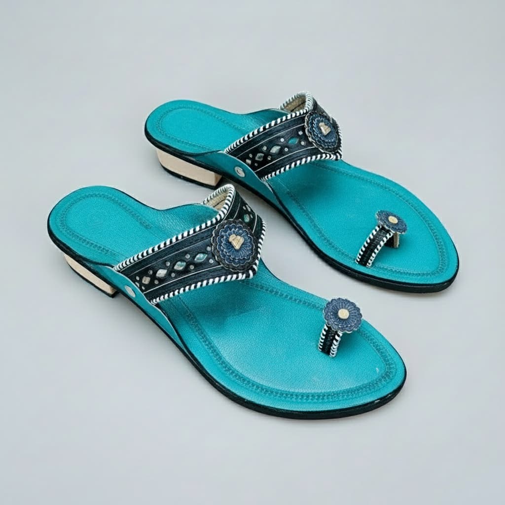 Karagiri  Pankh | Women | Leather Kolhapuri Chappal