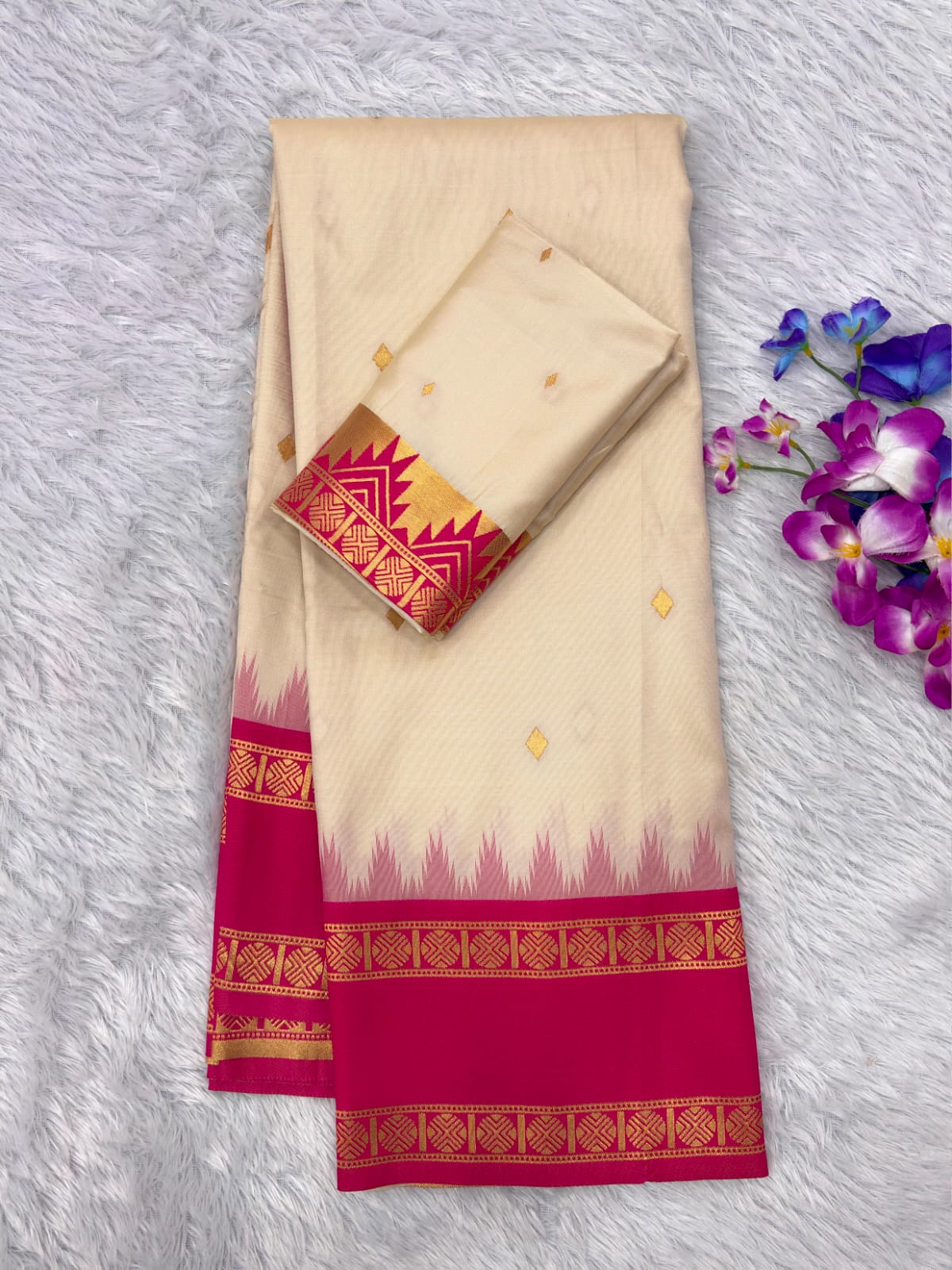 Ikkal Diamond Rudraksham Saree