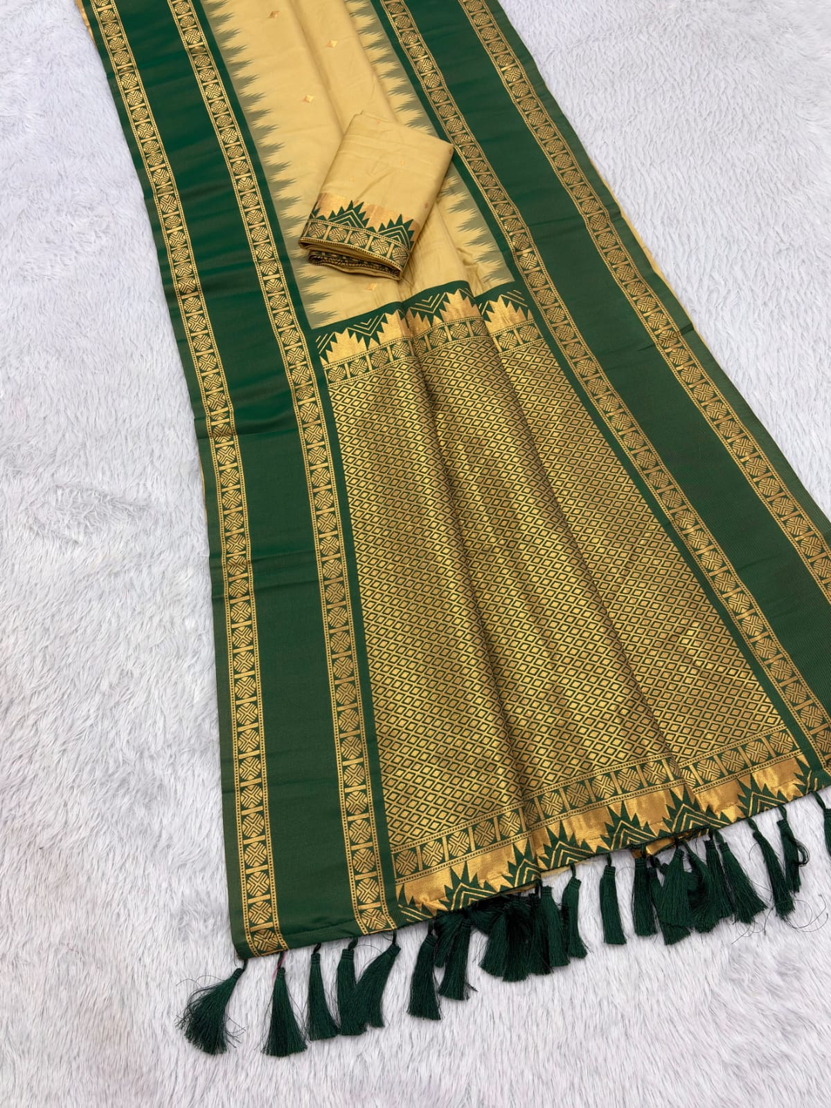 Ikkal Diamond Rudraksham Saree