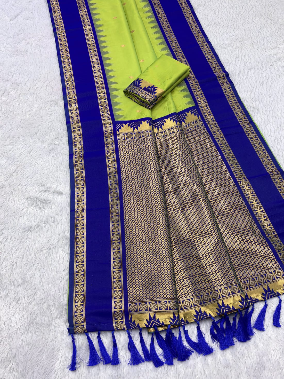 Ikkal Diamond Rudraksham Saree