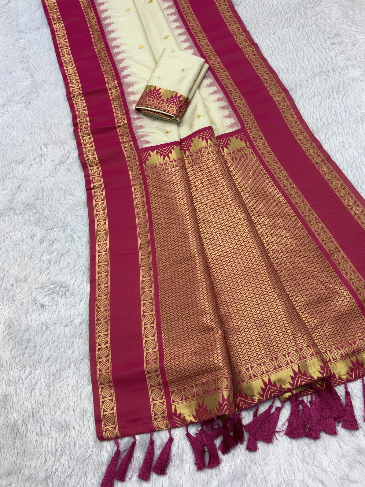 Ikkal Diamond Rudraksham Saree