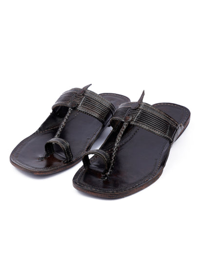 brown kolhapuri chappal
